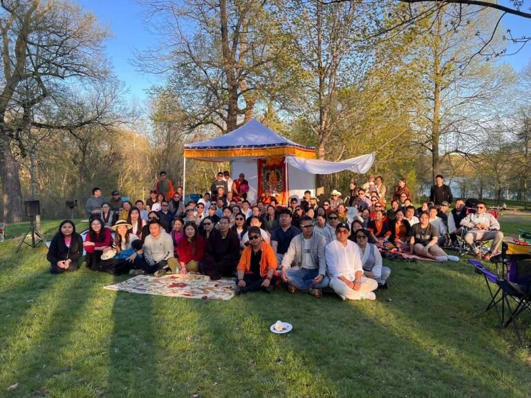 སེར་བྱེས་མཁན་ཟུར་རིན་པོ་ཆེ་རྗེ་བཙུན་བློ་བཟང་བདེ་ལེགས་དཔལ་བཟང་པོ་མཆོག་ནས་ཨ་རི་མི་ནི་སོ་ཊ་ཏྲེ་ཧོར་མི་དམངས་ལ་དམིགས་གསར་རིན་པོ་ཆེ་མཆོག་ནས་བཀའ་སློབ། 5/5/2024